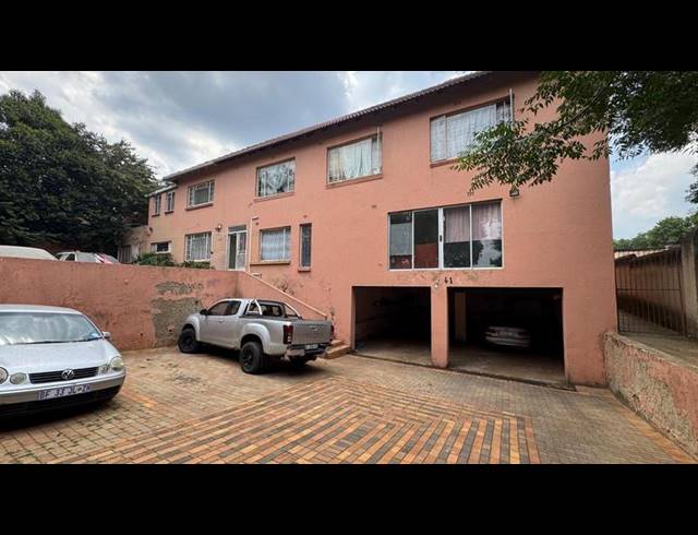 12 BEDROOM HOUSE FOR SALE IN CYRILDENE
